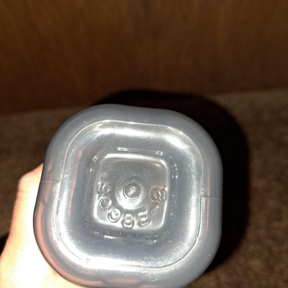 2 Tupperware Eco Plus Sports Bottles with Carrying Straps 7975A-3,7760A-9 - Picture 5 of 7